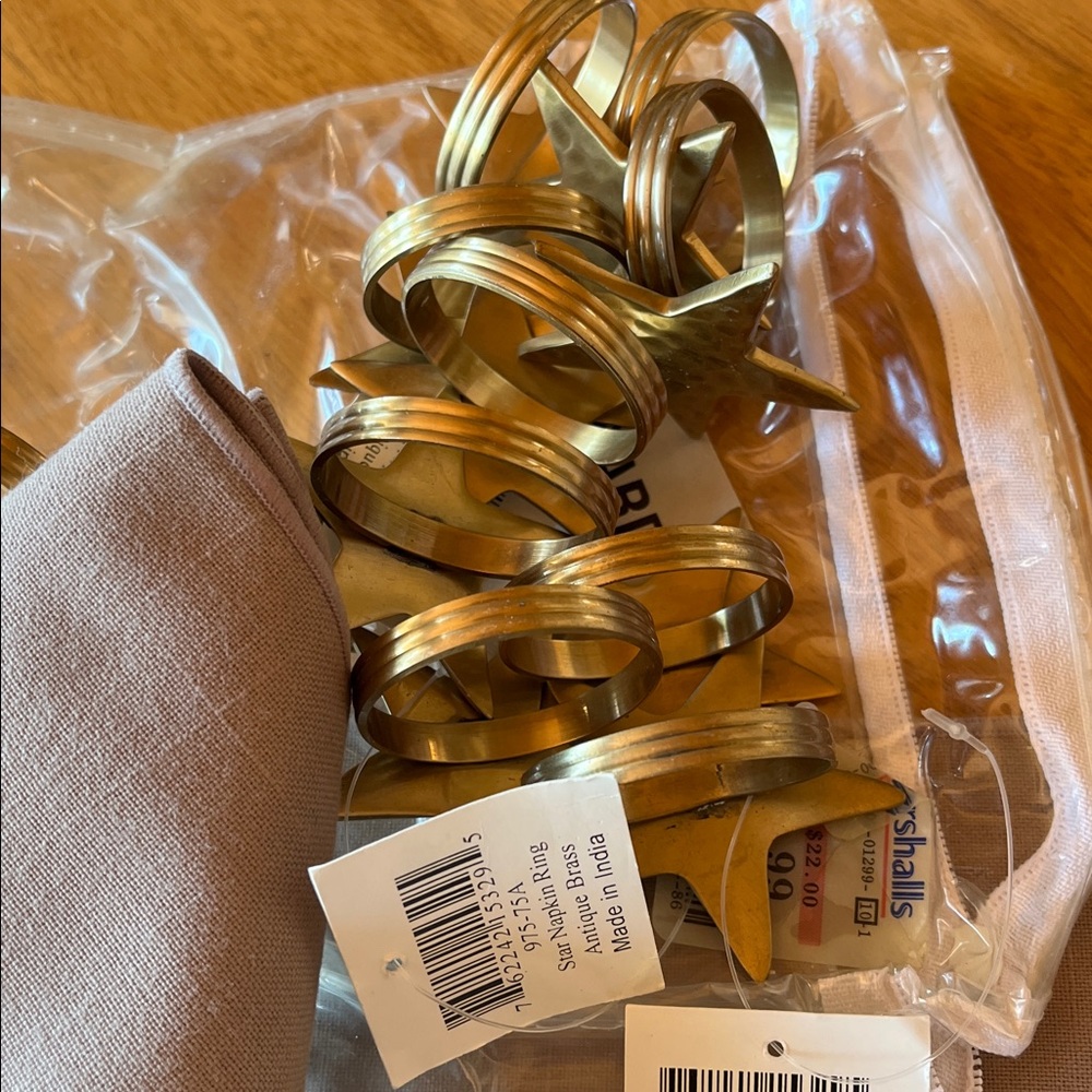 Star Brass Napkin Rings with Napkins Set of 12 - Picture 3 of 4